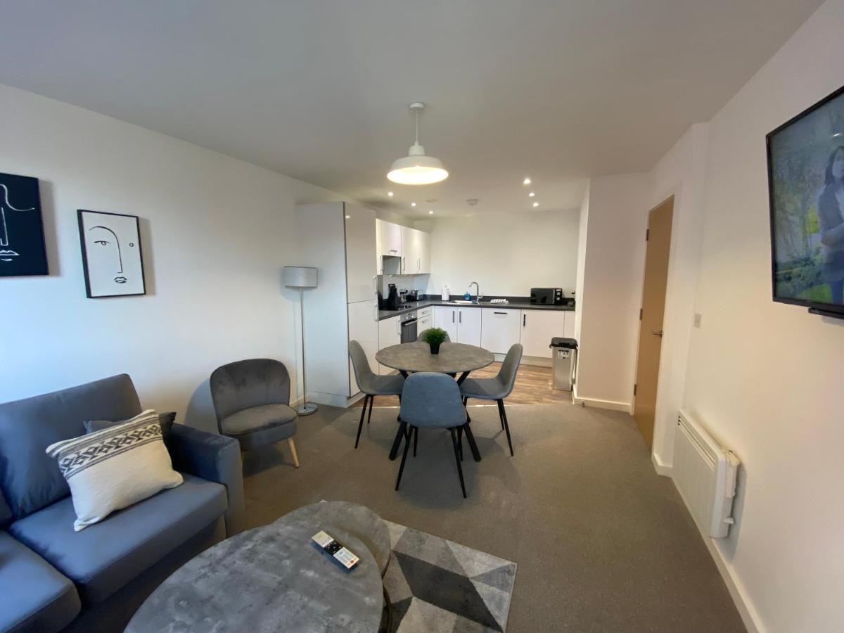 סאות'המפטון 2 Bedroom, 2 Bathroom Modern Apartment Close To Ocean Village, Free Parking, Single Or Double Beds מראה חיצוני תמונה