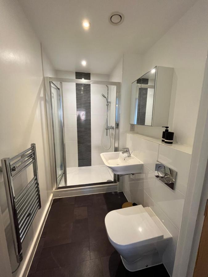 סאות'המפטון 2 Bedroom, 2 Bathroom Modern Apartment Close To Ocean Village, Free Parking, Single Or Double Beds מראה חיצוני תמונה